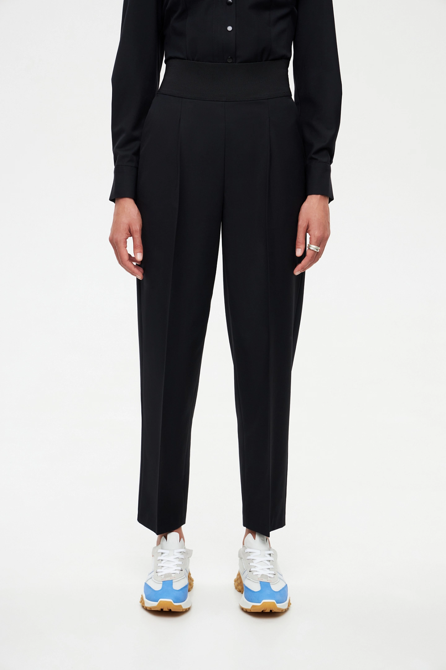 Брюки - бананы на широкой резинке