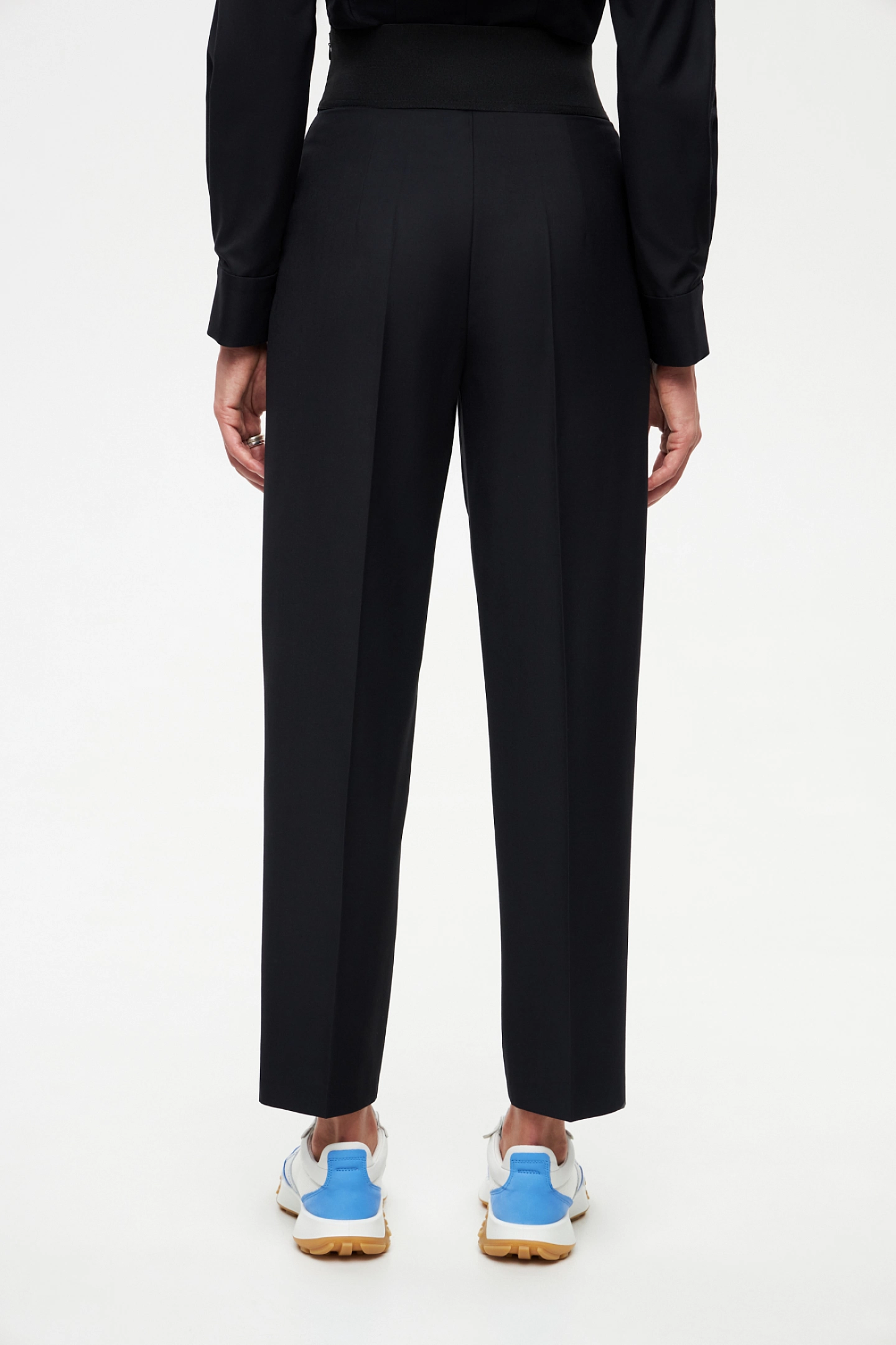 Брюки - бананы на широкой резинке