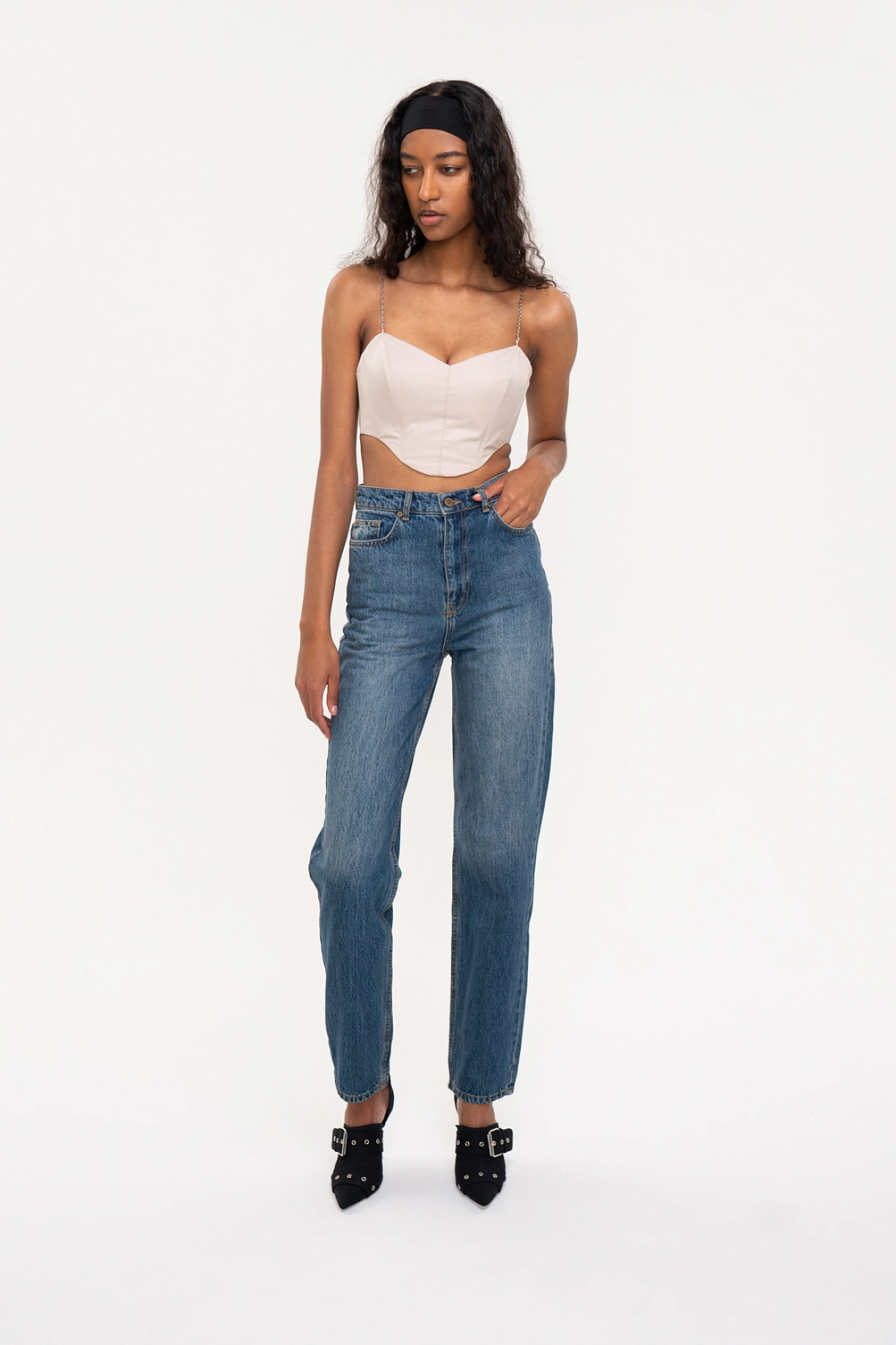 Джинсы прямого кроя