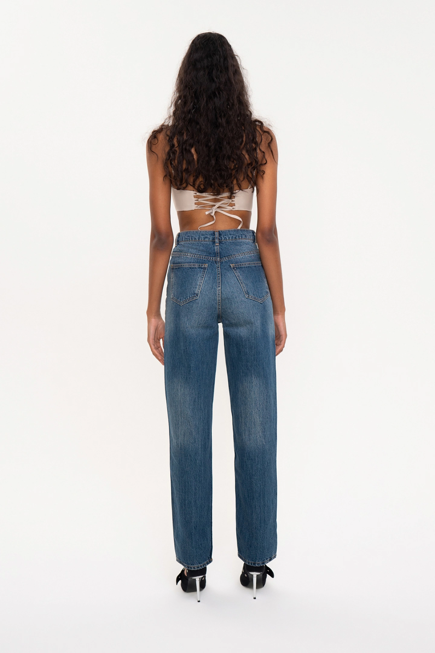 Джинсы прямого кроя