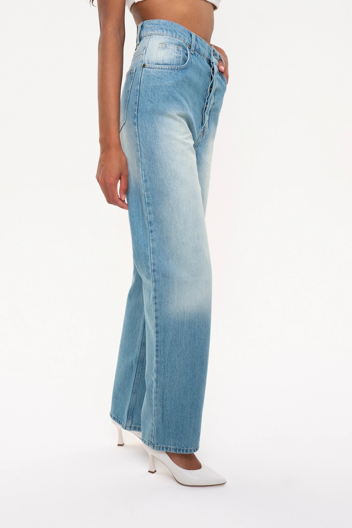 Джинсы с потёртостями