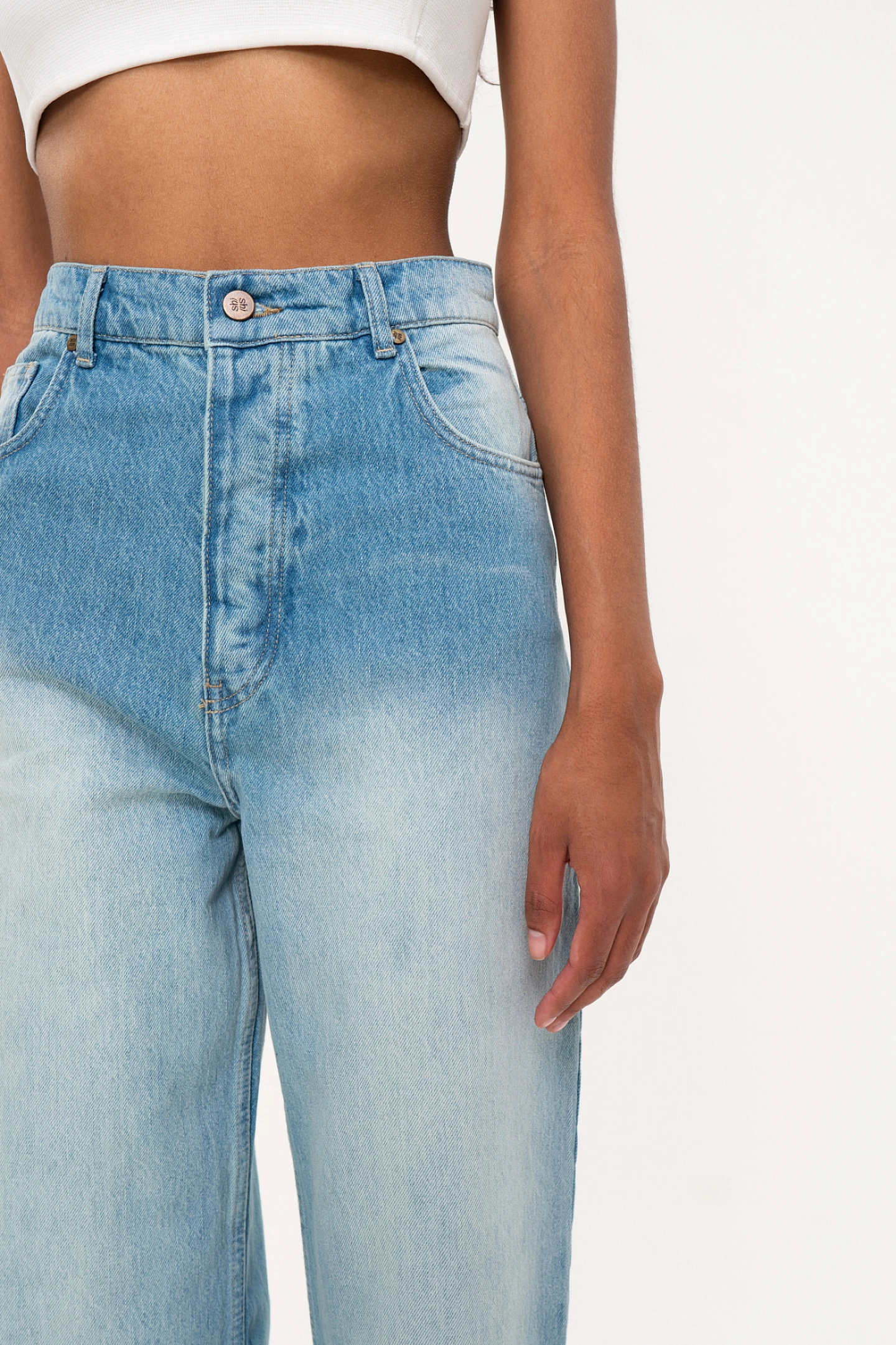 Джинсы с потёртостями