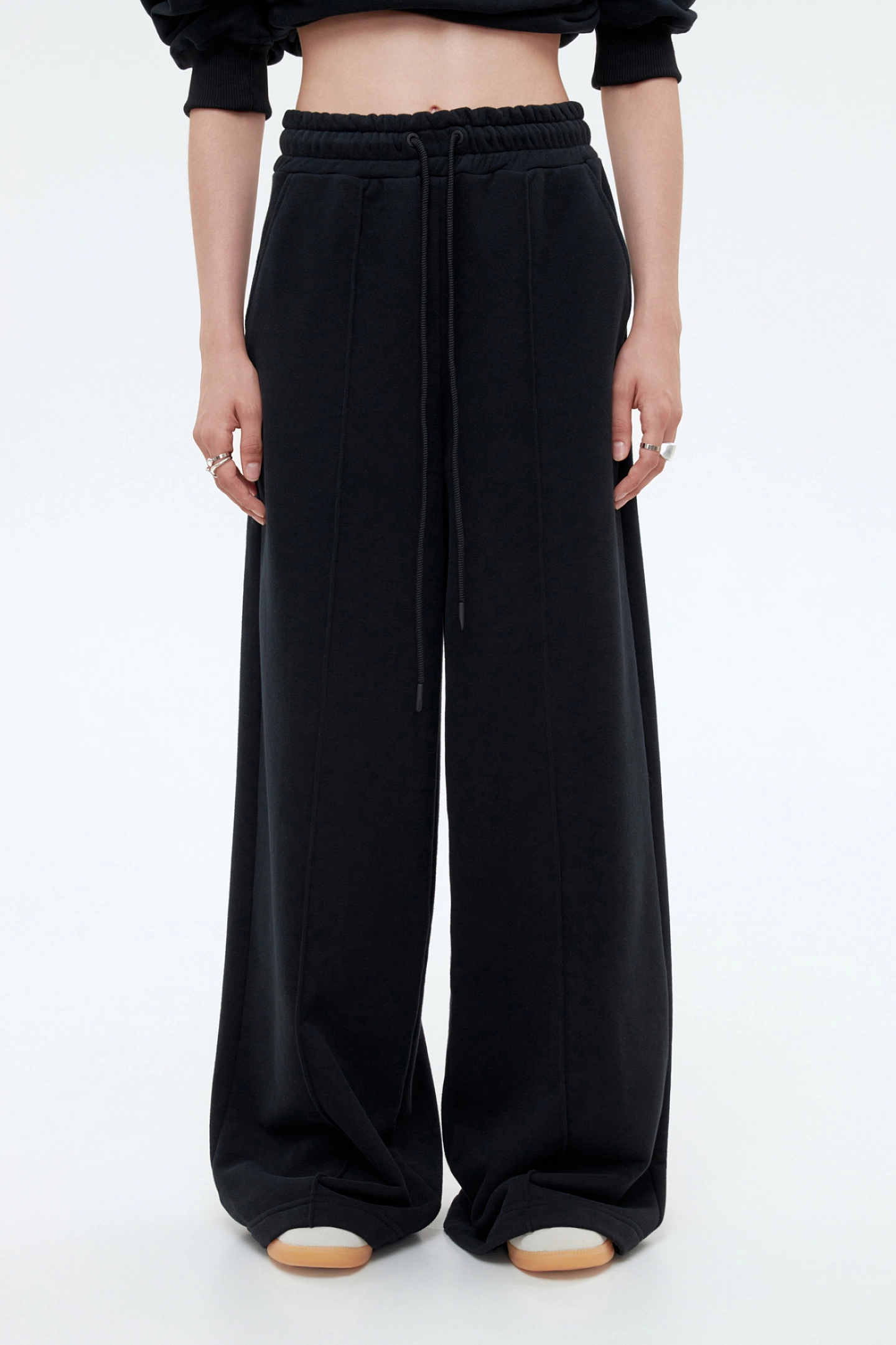 Худи объемный и брюки широкие из трикотажа