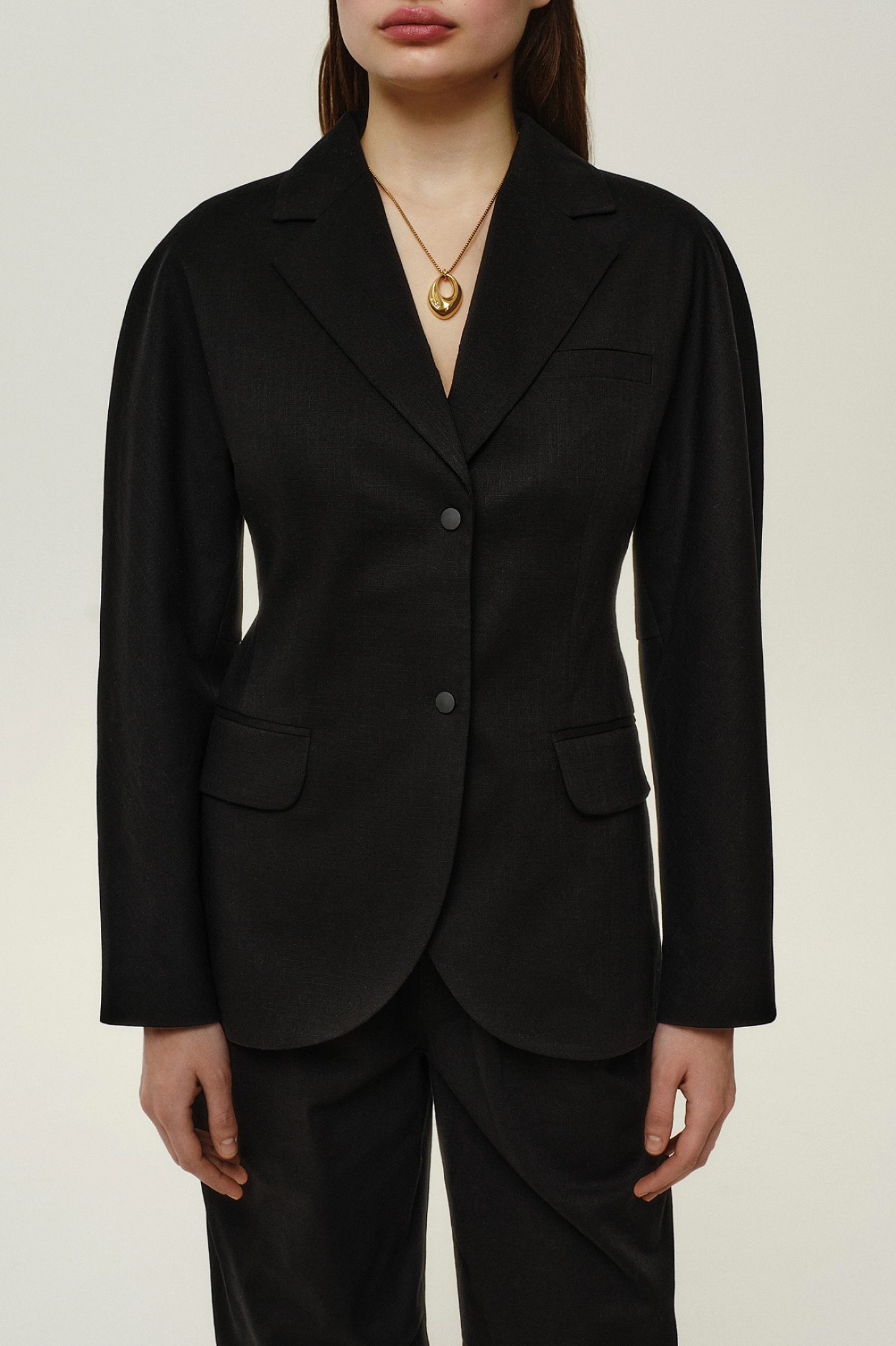 Комплект из жакета и спортивных брюк