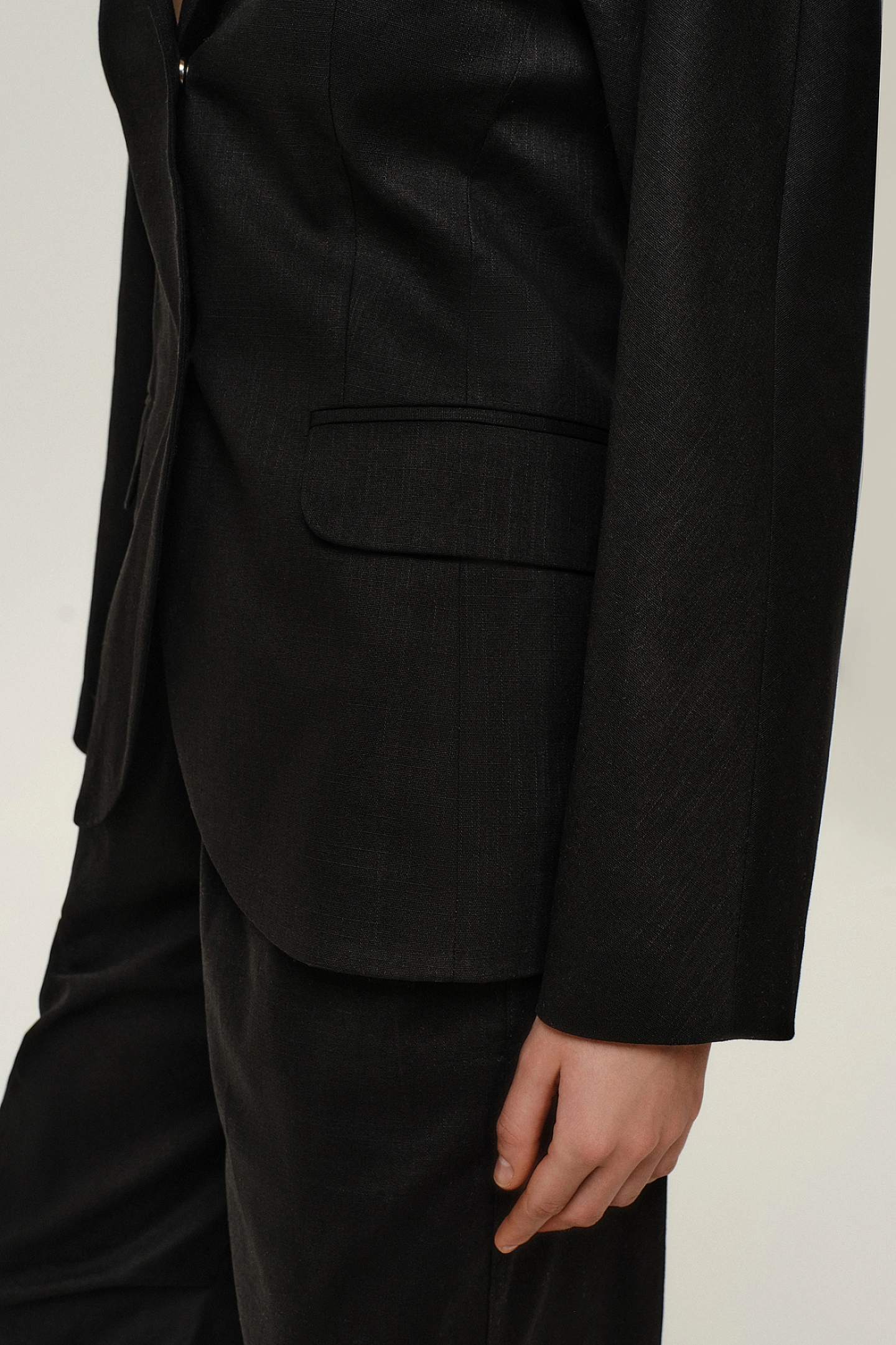 Комплект из жакета и спортивных брюк