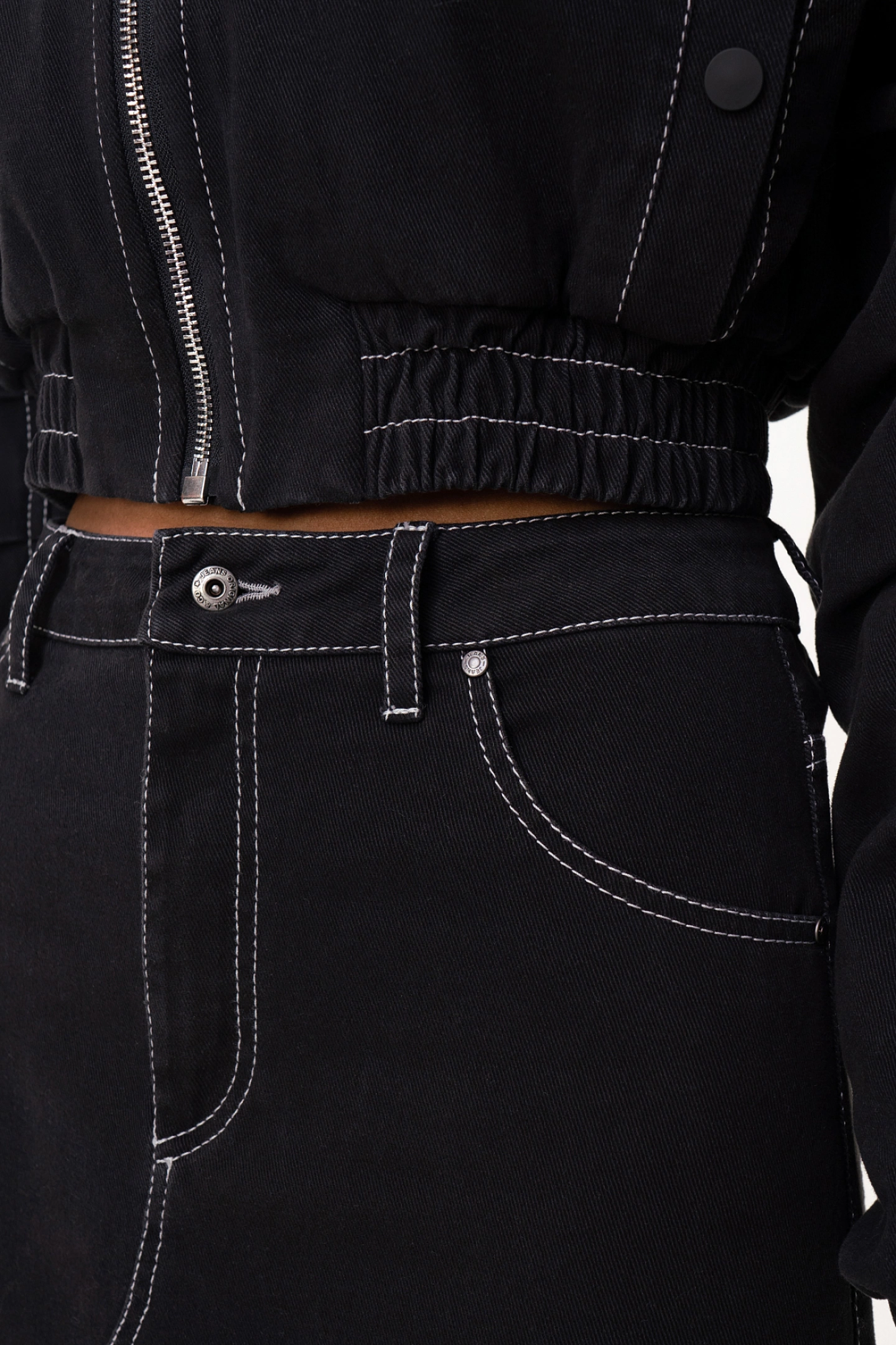 Бомбер короткий с широким рукавом и юбка макси джинсовая