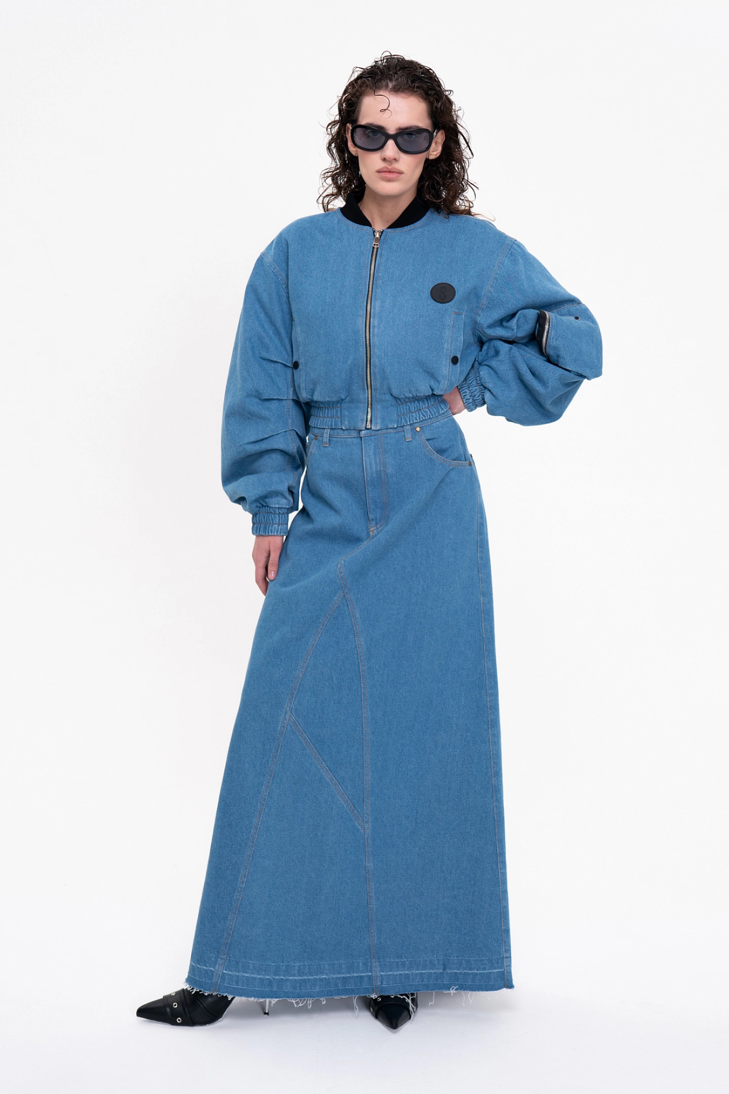 Бомбер короткий с широким рукавом