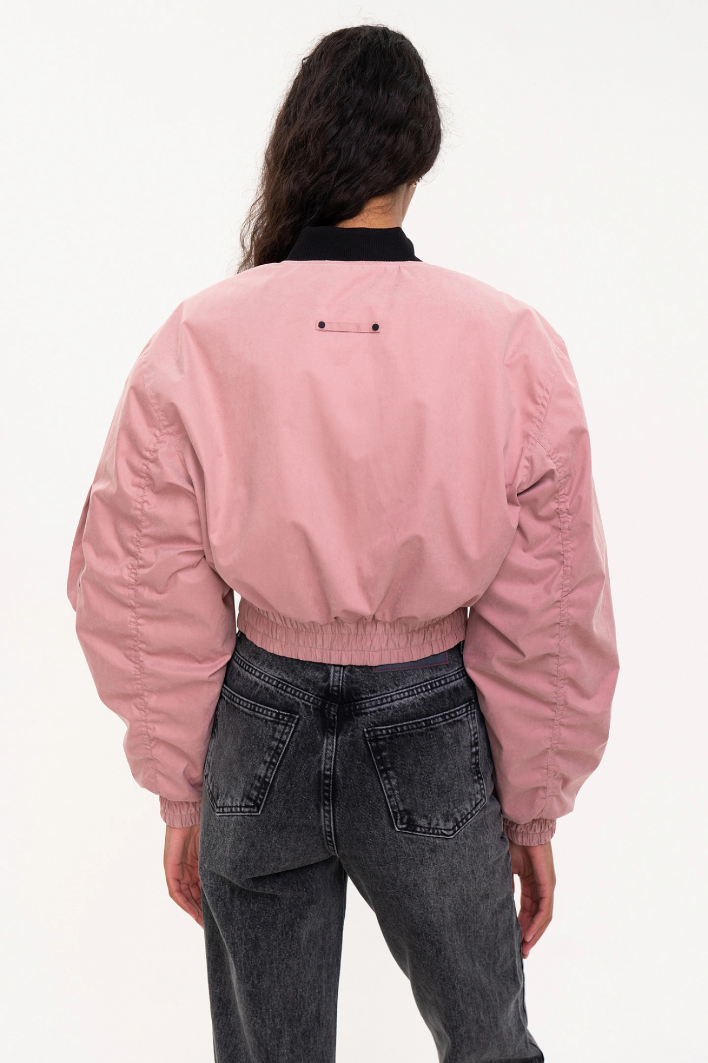 Бомбер короткий с широким рукавом