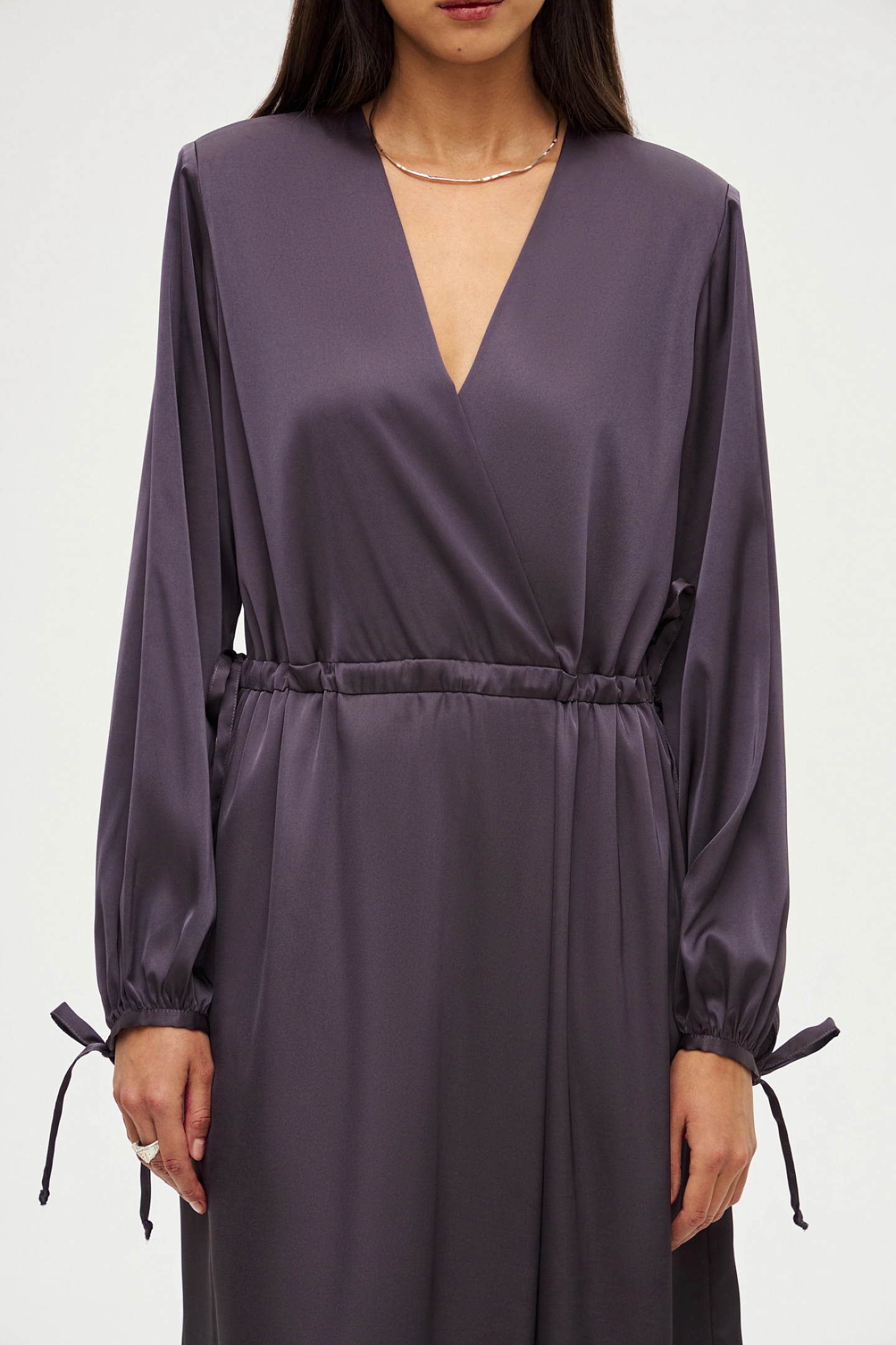 Платье со складкой спереди